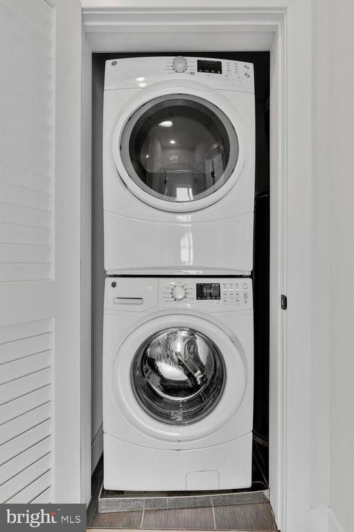 Building Photo - 664 Glick Ct NW