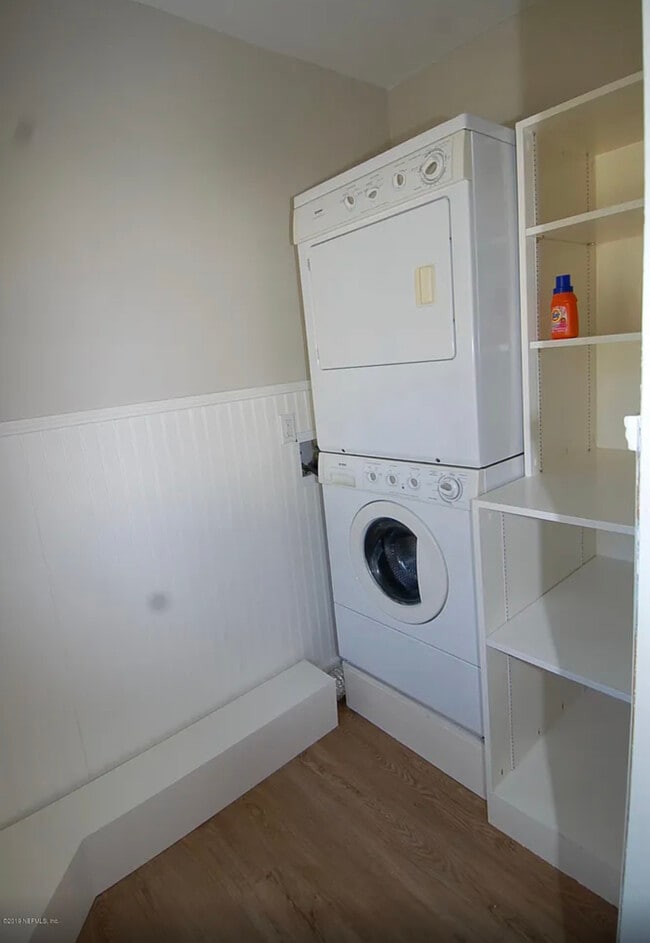 Building Photo - 1105 10th St N