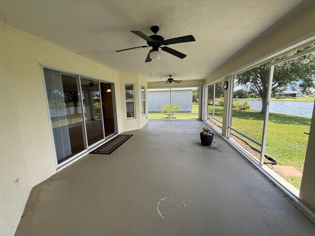 Building Photo - 515 South Valencia Cir SW