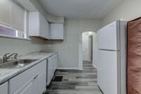 Building Photo - 3953 Tholozan Ave