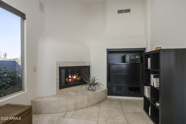 Building Photo - 10448 E Skinner Dr
