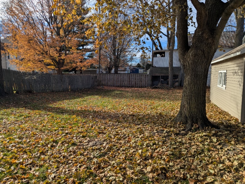 Building Photo - 518 N Hanover St