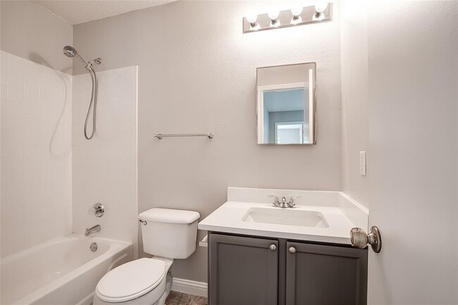 Building Photo - 2504 Byfield Dr