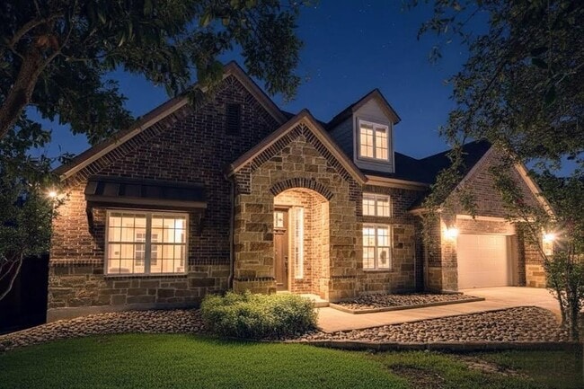 Building Photo - 5900 Lipan Apache Bend