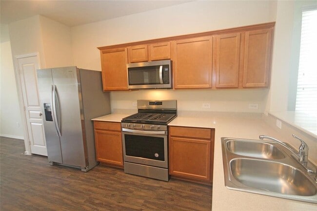 Building Photo - 4415 Iron Horse Dr