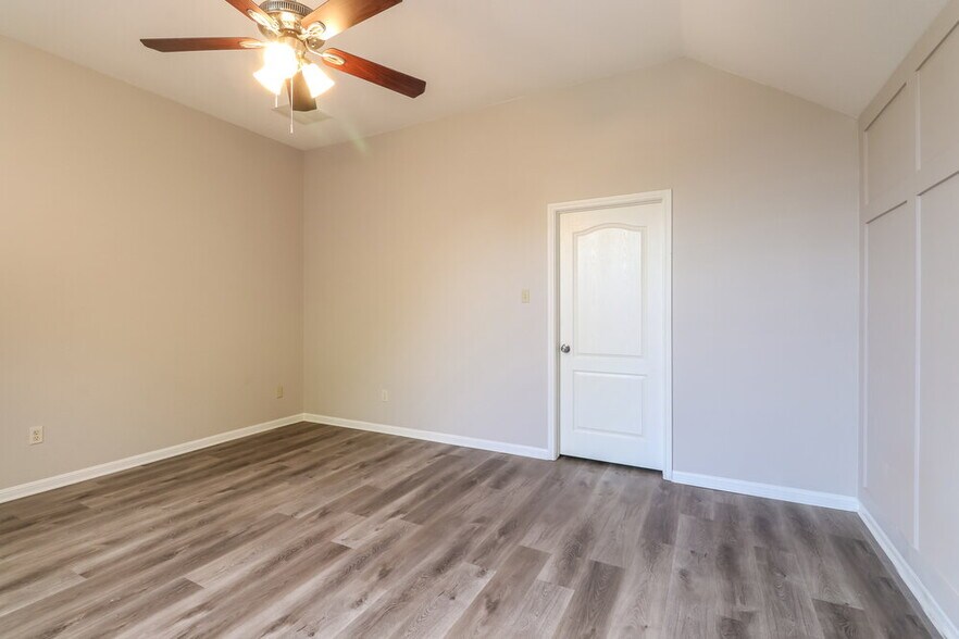 Building Photo - 3723 Eagles Nest St