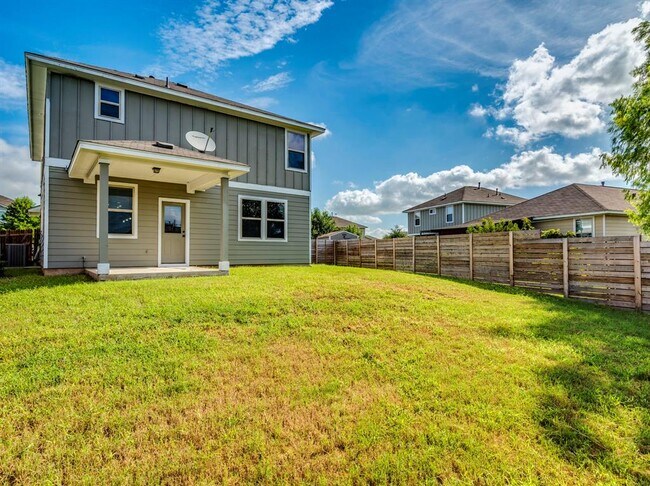 Building Photo - 424 Wapiti Rd