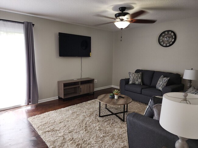 Building Photo - Fleming Island Fully Furnished Home... TWO...