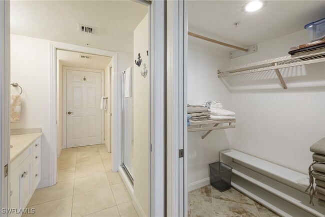 Building Photo - 6849 Grenadier Blvd