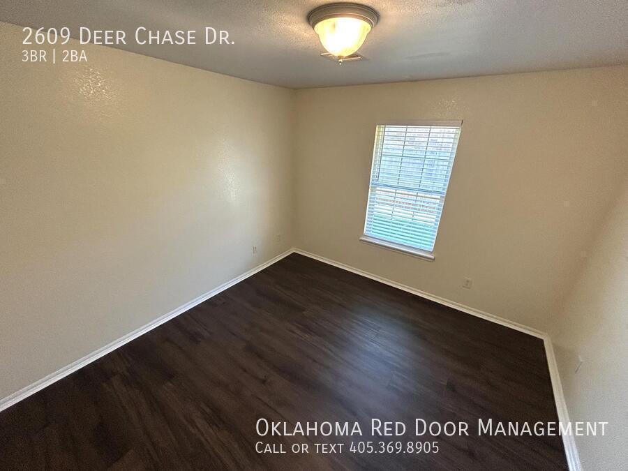 Building Photo - 2609 Deer Chase Dr