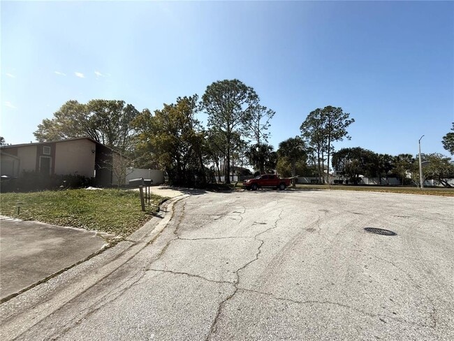 Building Photo - 5006 Parkhill Dr