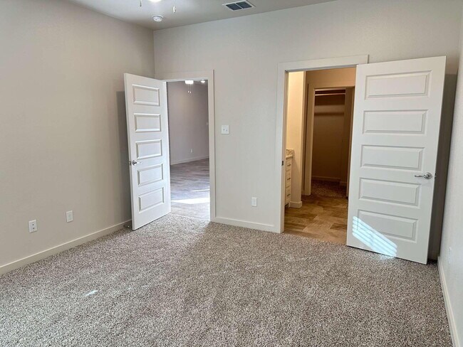 Building Photo - 1113 N 7th St