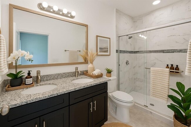 Building Photo - 7738 N Creek Way