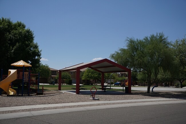 Building Photo - 5074 N River Fringe Dr