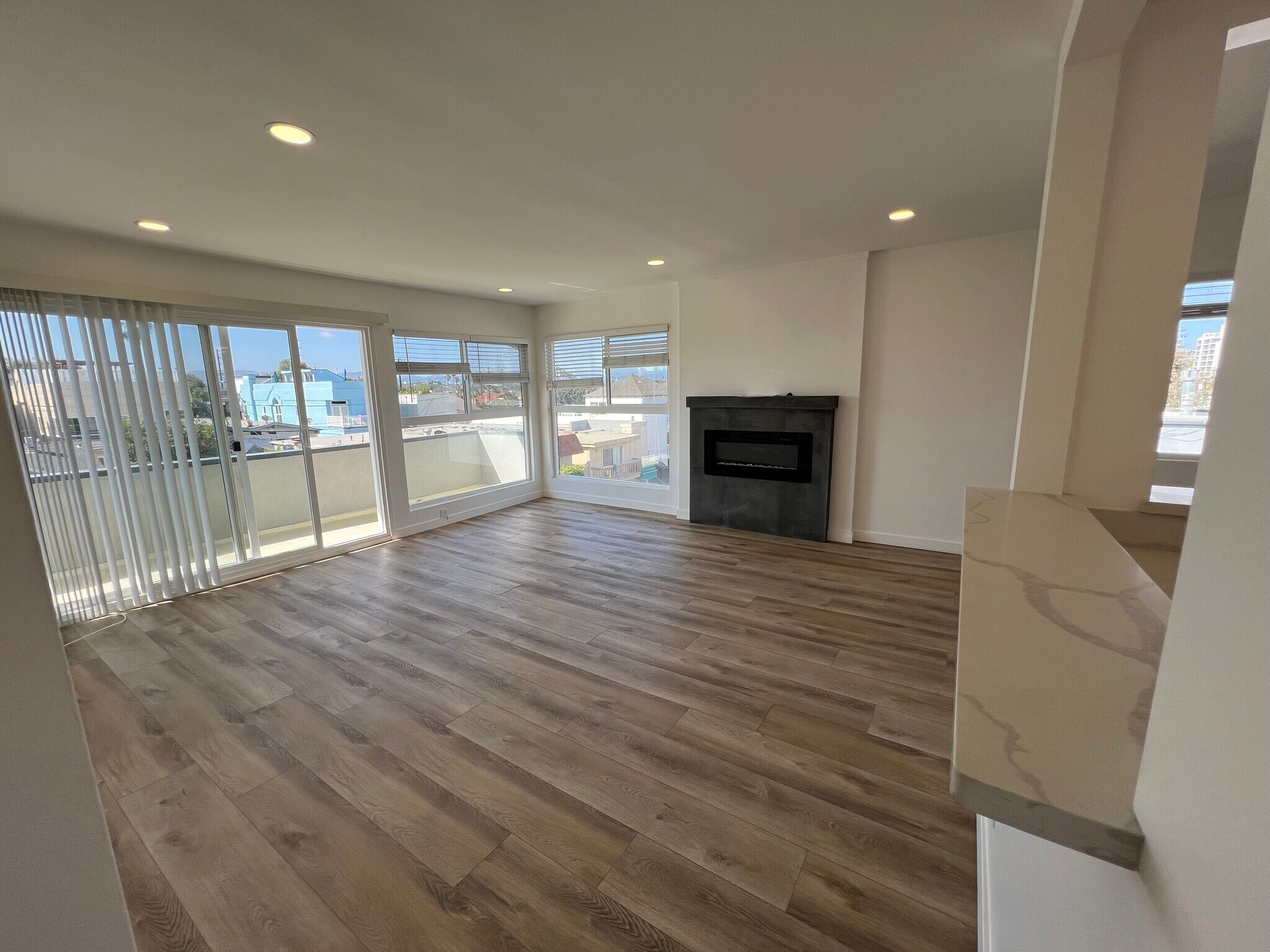 Building Photo - 20 29th Ave