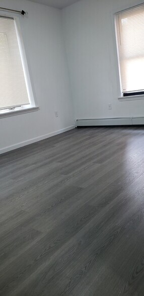 Building Photo - 55 Highlawn Ave