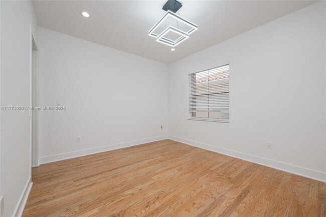 Building Photo - 1455 Breakwater Terrace