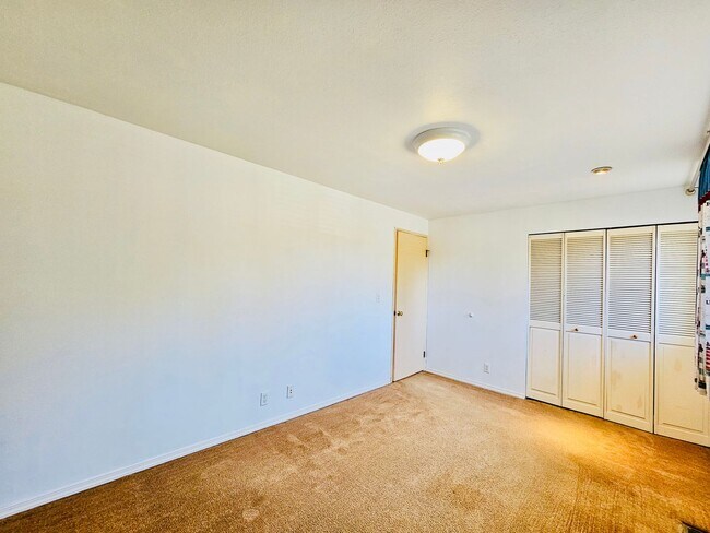 Building Photo - 14912 SE 46th Pl