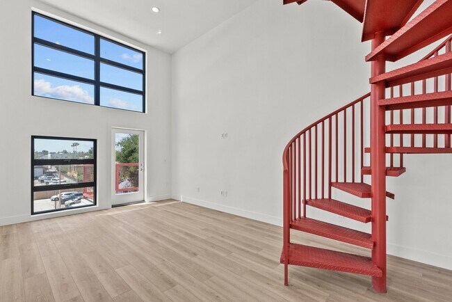 Building Photo - 5617 Klump Ave