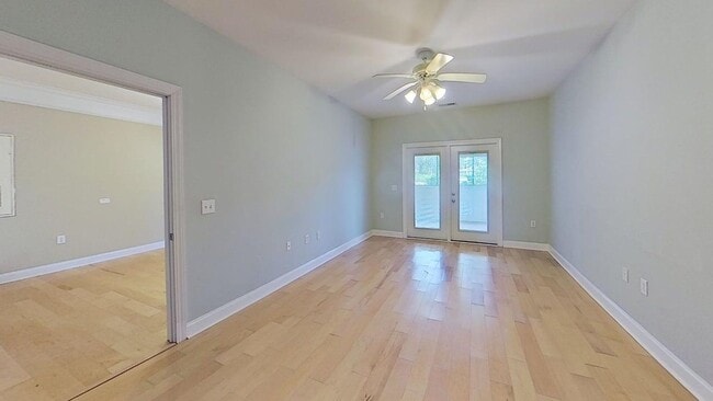 Building Photo - 2 Bedroom Condo in The Retreat at Riverlan...