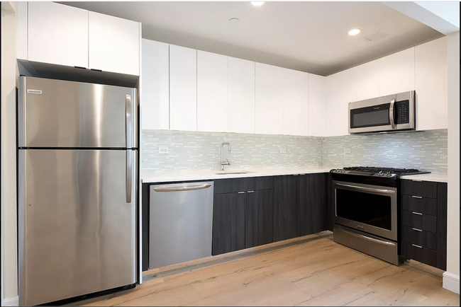 Appliances - 2521 43rd Ave