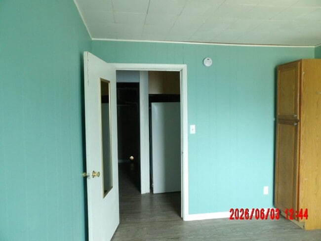 Building Photo - 3 bedroom house