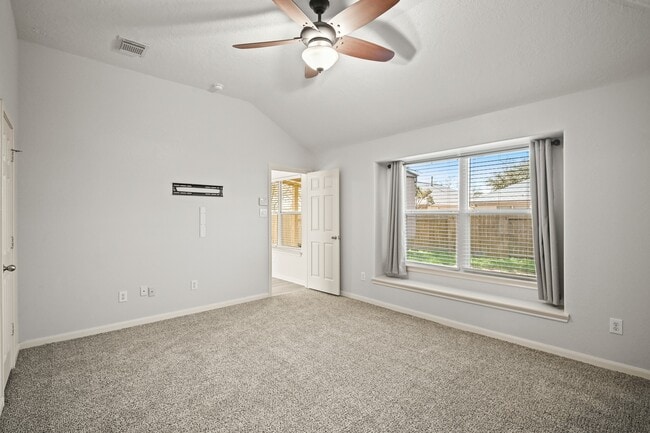 Building Photo - 24307 Silver Maple Dr