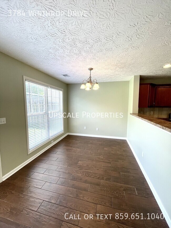 Building Photo - 3784 Winthrop Dr