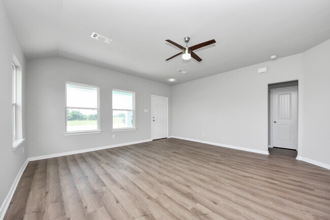 Building Photo - 288 Buckskin Dr