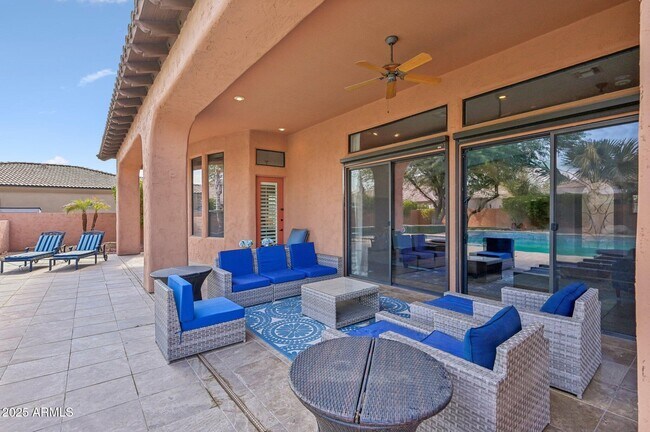 Building Photo - 351 N Cloverfield Cir