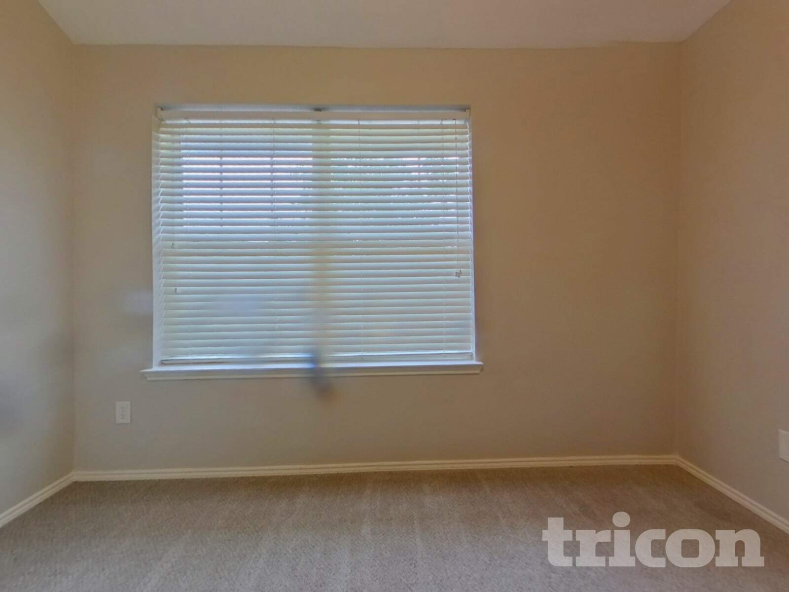 Building Photo - 6141 Tilapia Dr