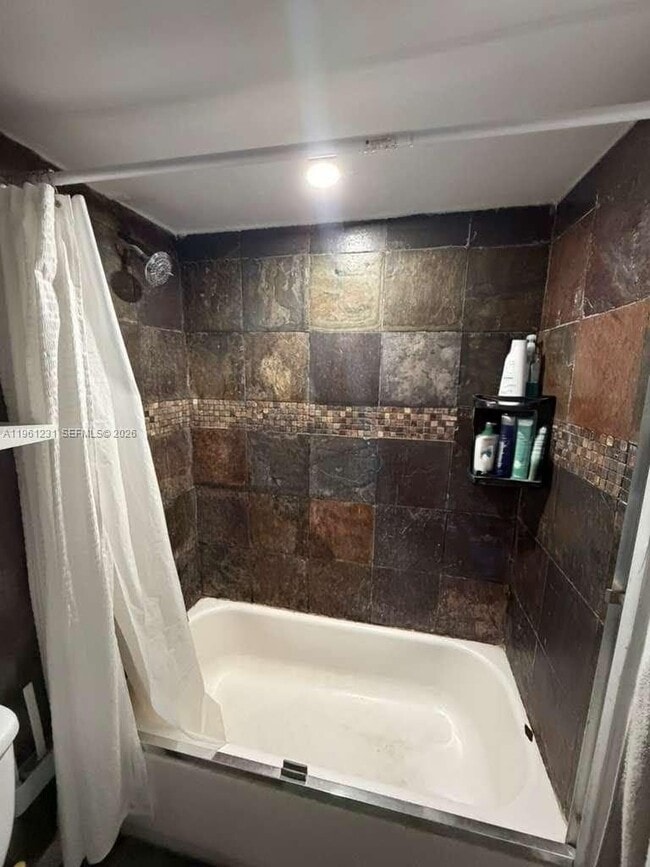 Building Photo - 1465 NE 123rd St