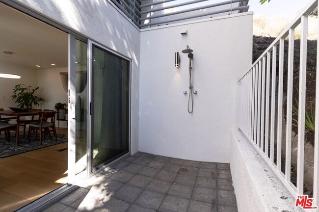 Building Photo - 21349 Rambla Vista