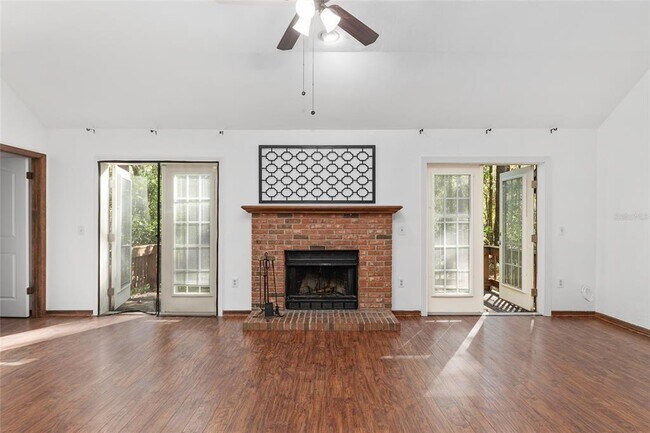 Building Photo - 8305 SW 46 Ln
