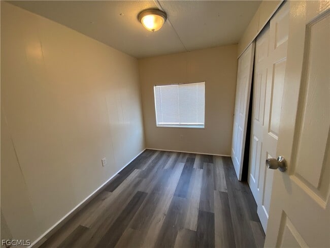 Building Photo - 7877 Suncoast Dr