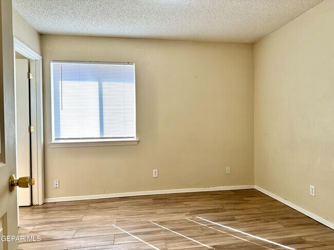 Building Photo - 12408 Tierra Maria Ct