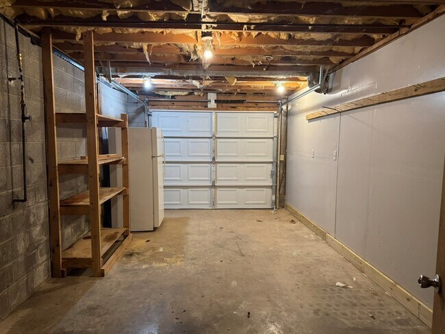 Building Photo - 226 Nottingham Rd