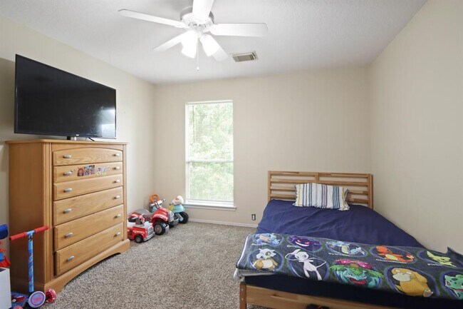 Building Photo - 18609 Woodbreeze Dr