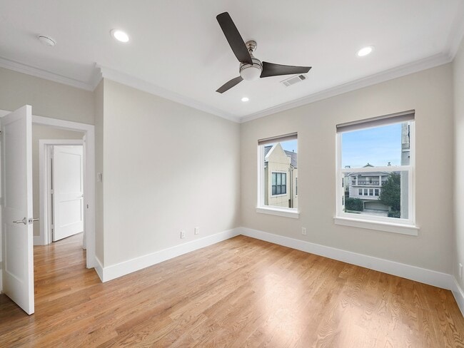 Building Photo - 1512 Thompson St