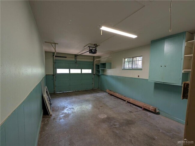 Building Photo - 2110 N 12th St