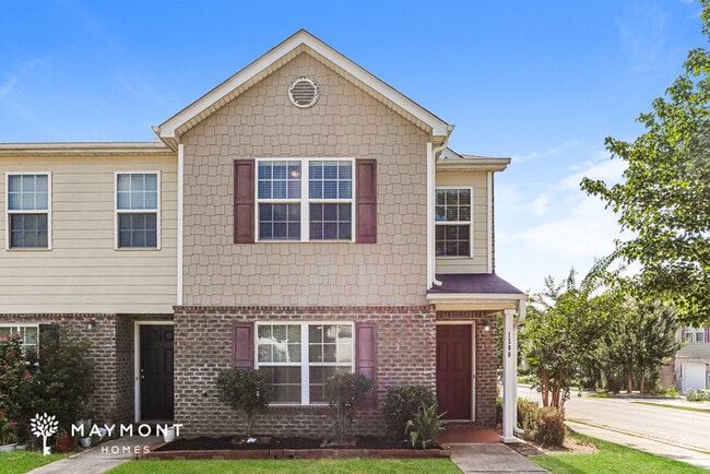 Building Photo - 1300 Forsythia Wy
