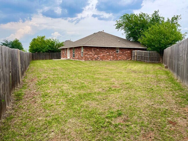 Building Photo - Great 3 bedroom, 2 bathroom home in Edmond