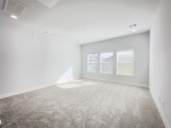 Building Photo - 1602 Westside Gardens Ln