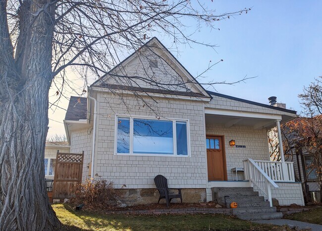 Primary Photo - 415 Adams St