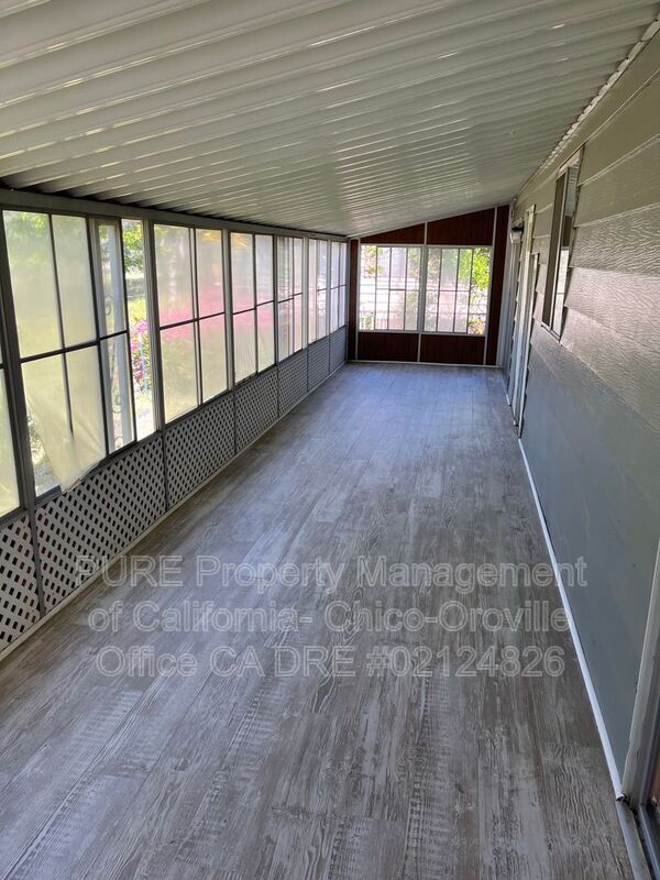 Building Photo - 533 Silver Leaf Dr