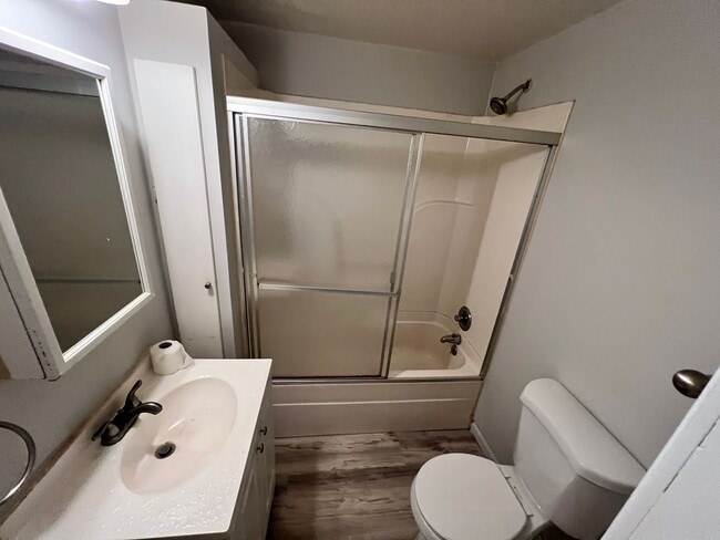 Building Photo - 15301 E Mayes Rd