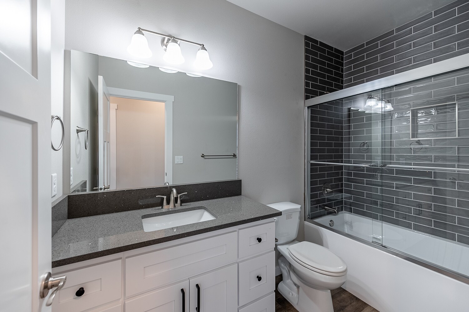 Building Photo - 4075 Quinn Dr NE