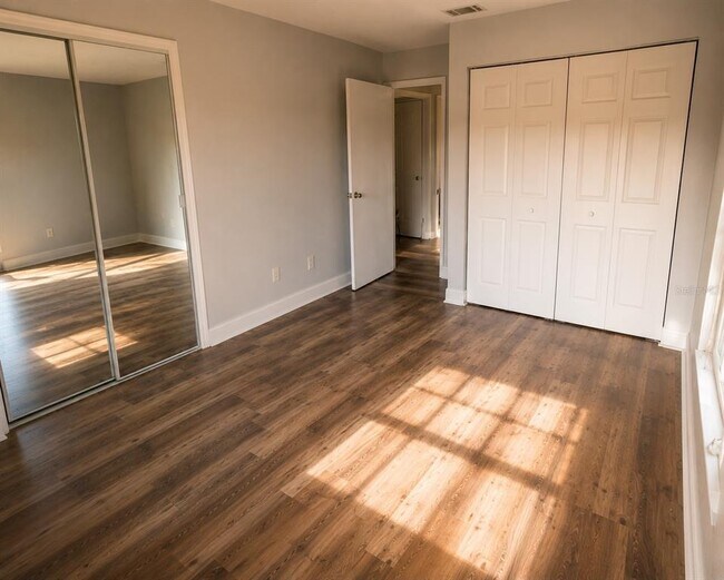 Building Photo - 13816 Orange Sunset Dr