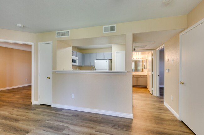 Building Photo - 2300 E Silverado Ranch Blvd