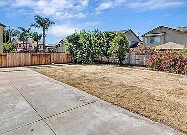 Building Photo - Updated 2 Story Home In Weston Ranch